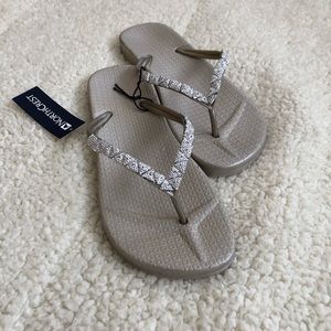 NWT Gray flip flops